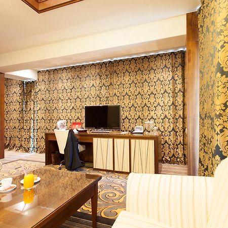 Metropolis Hotel Bistriţa Kültér fotó