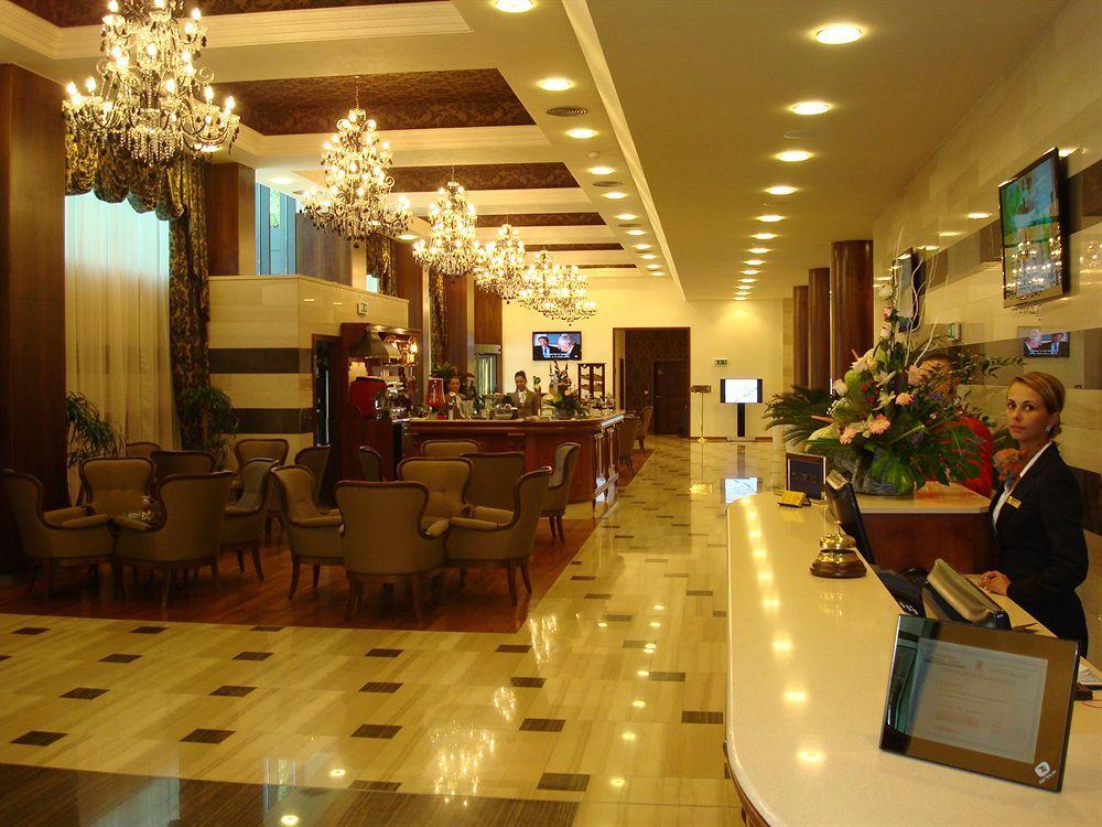 Metropolis Hotel Bistriţa Kültér fotó
