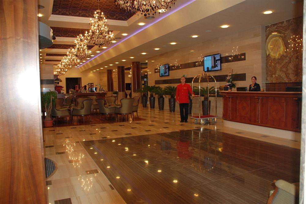Metropolis Hotel Bistriţa Kültér fotó