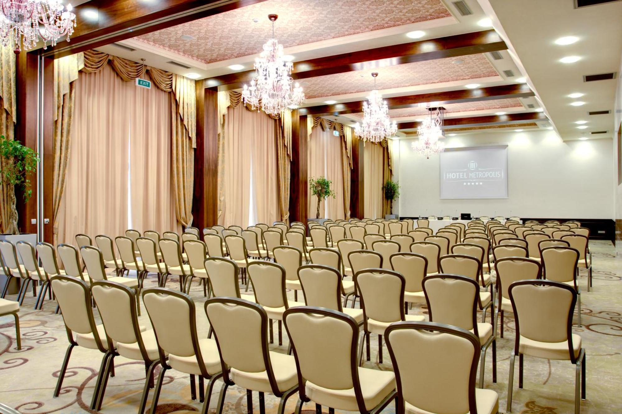 Metropolis Hotel Bistriţa Kültér fotó