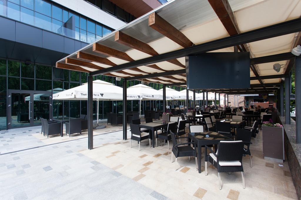 Metropolis Hotel Bistriţa Kültér fotó
