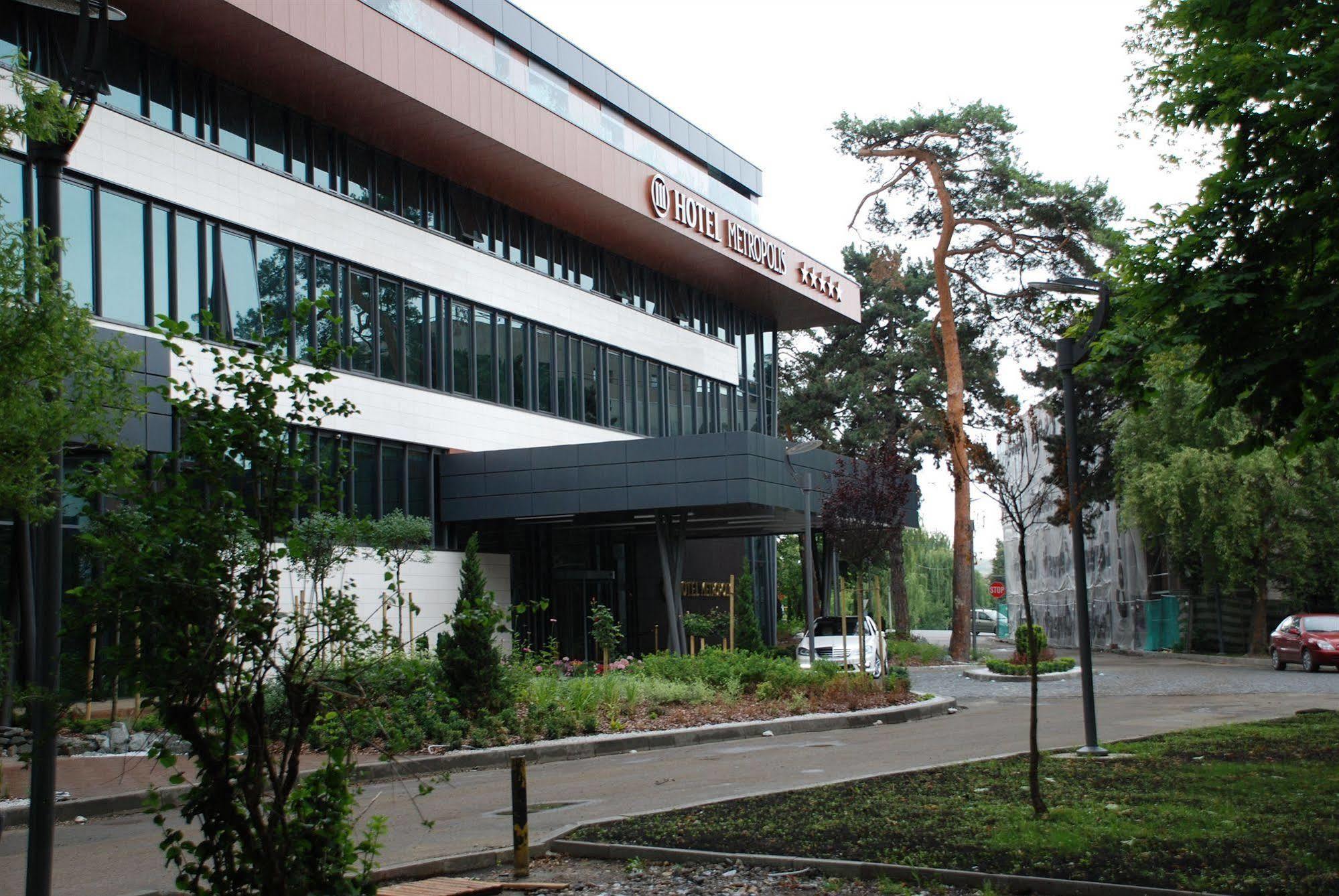 Metropolis Hotel Bistriţa Kültér fotó