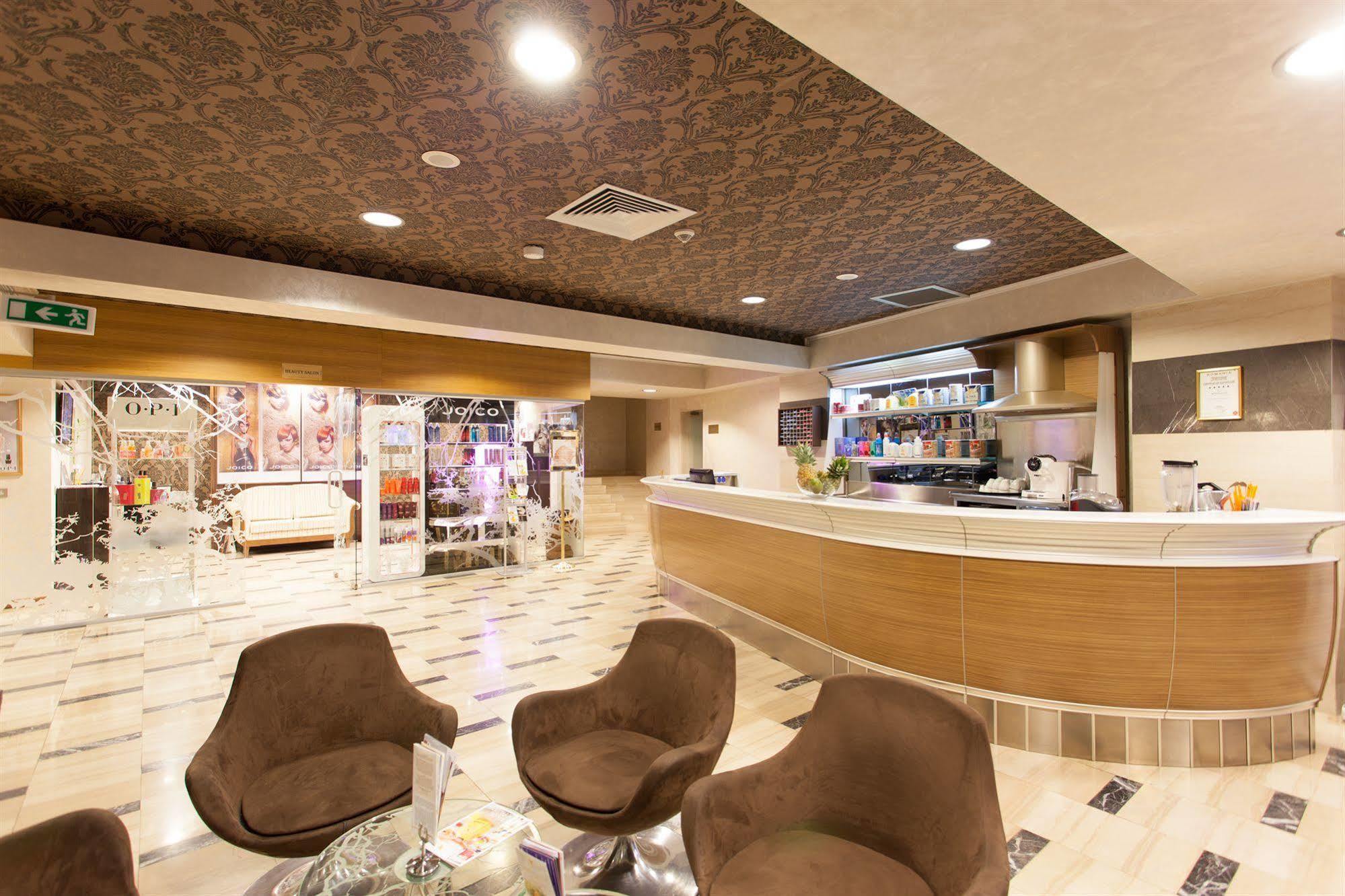 Metropolis Hotel Bistriţa Kültér fotó